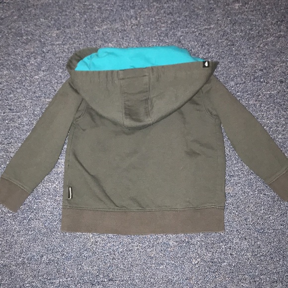 Toddler boys Quicksilver hoodie, size 2T - Picture 2 of 3
